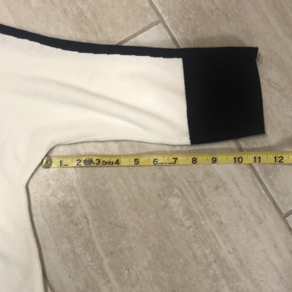 Chico’s Zenergy Sweater - Picture 5 of 9